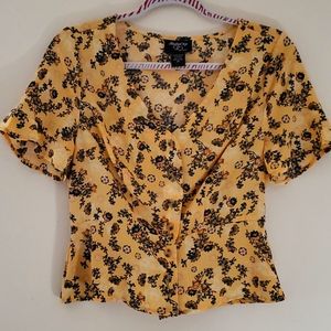 Flutter sleeve print top